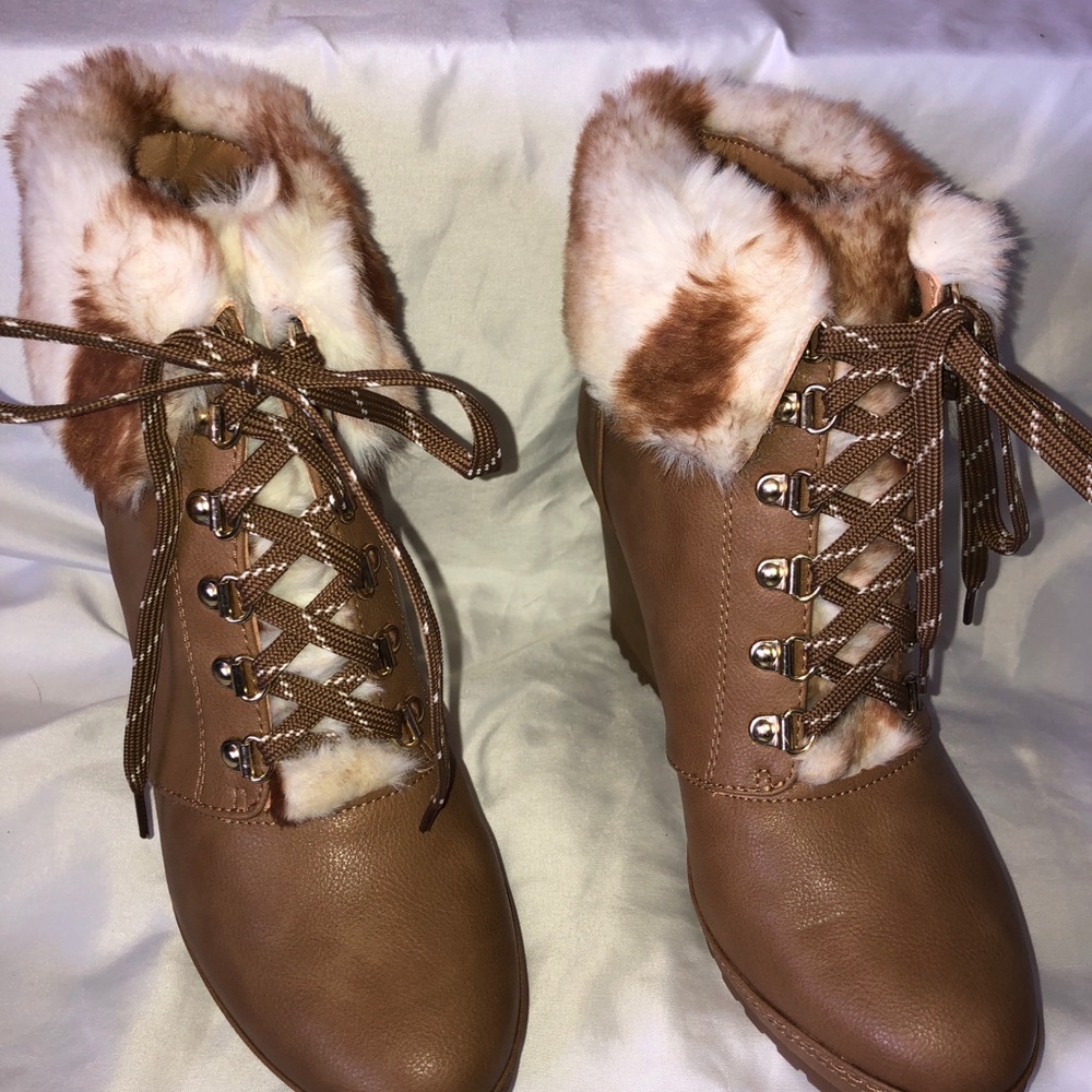 Nanette lepore malee wedge bootie size 8